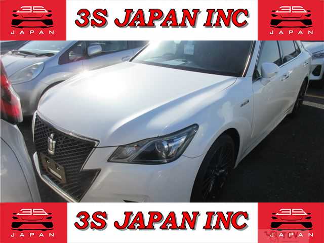 2015 Toyota Crown Hybrid