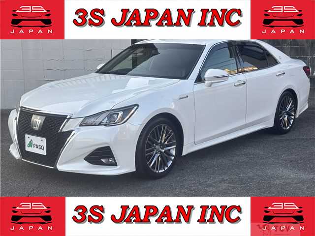 2015 Toyota Crown Hybrid