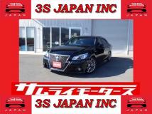 2013 Toyota Crown Hybrid