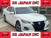 2013 Toyota Crown Hybrid