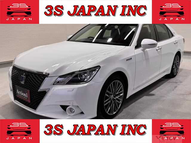 2015 Toyota Crown Hybrid