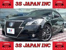 2013 Toyota Crown Hybrid