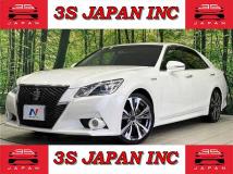 2013 Toyota Crown Hybrid