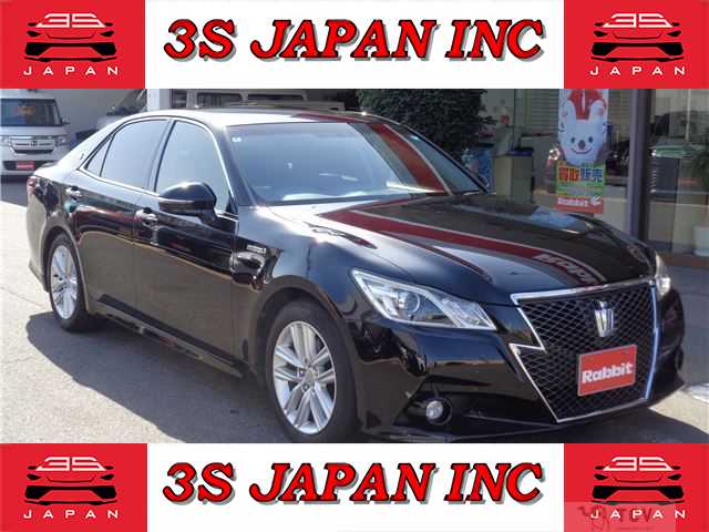 2014 Toyota Crown Hybrid