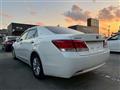 2013 Toyota Crown Royal Series