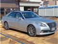 2013 Toyota Crown Hybrid