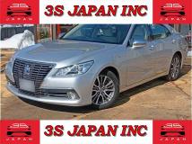 2013 Toyota Crown Hybrid