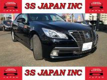 2014 Toyota Crown Royal Series