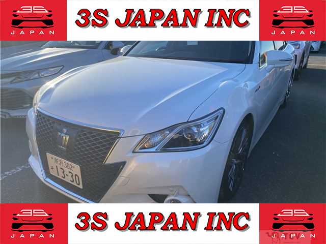 2013 Toyota Crown Hybrid