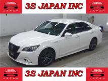 2015 Toyota Crown Hybrid
