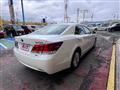 2013 Toyota Crown Hybrid