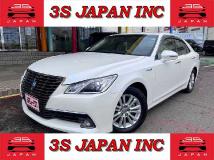 2013 Toyota Crown Hybrid
