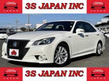 2013 Toyota Crown Hybrid