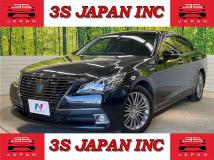 2015 Toyota Crown Hybrid