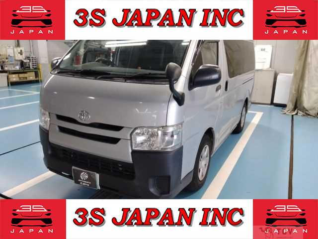 2015 Toyota Regiusace Van