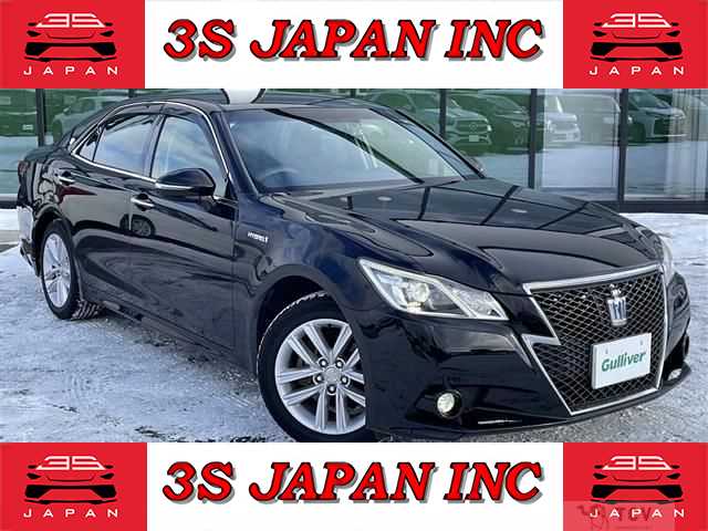 2015 Toyota Crown Hybrid