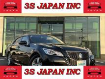 2013 Toyota Crown Hybrid