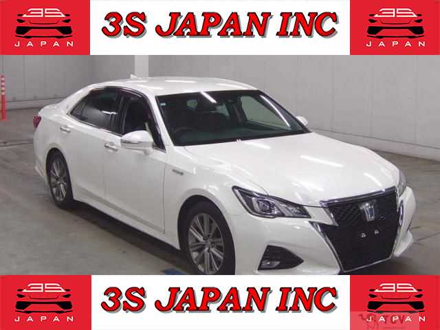 2017 Toyota Crown Hybrid