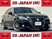 2013 Toyota Crown Hybrid