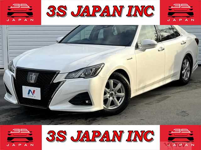 2017 Toyota Crown Hybrid