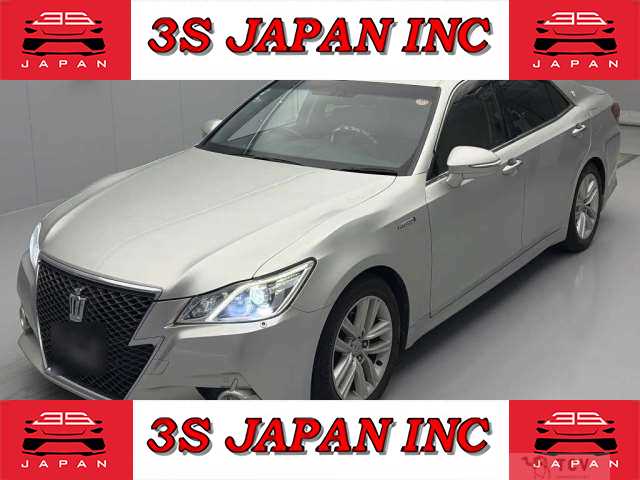 2013 Toyota Crown Hybrid