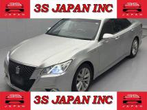 2013 Toyota Crown Hybrid