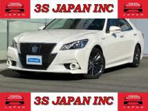 2015 Toyota Crown Hybrid
