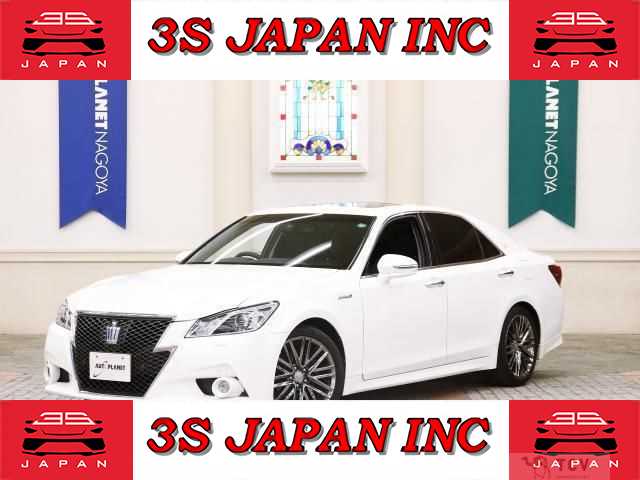 2013 Toyota Crown Hybrid