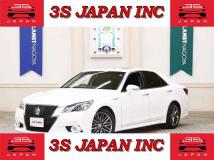 2013 Toyota Crown Hybrid