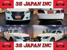 2013 Toyota Crown Hybrid