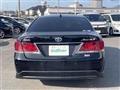 2015 Toyota Crown Hybrid