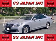 2013 Toyota Crown Hybrid