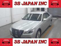 2014 Toyota Crown Hybrid