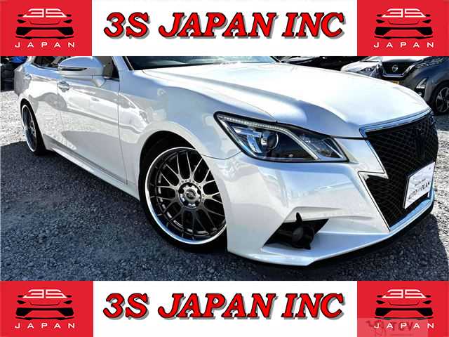 2013 Toyota Crown Hybrid