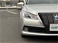 2013 Toyota Crown Hybrid