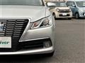 2013 Toyota Crown Hybrid