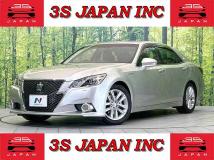 2013 Toyota Crown Hybrid