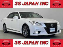 2013 Toyota Crown Hybrid
