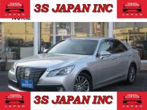2015 Toyota Crown Hybrid