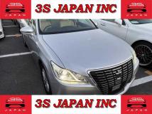 2015 Toyota Crown Hybrid