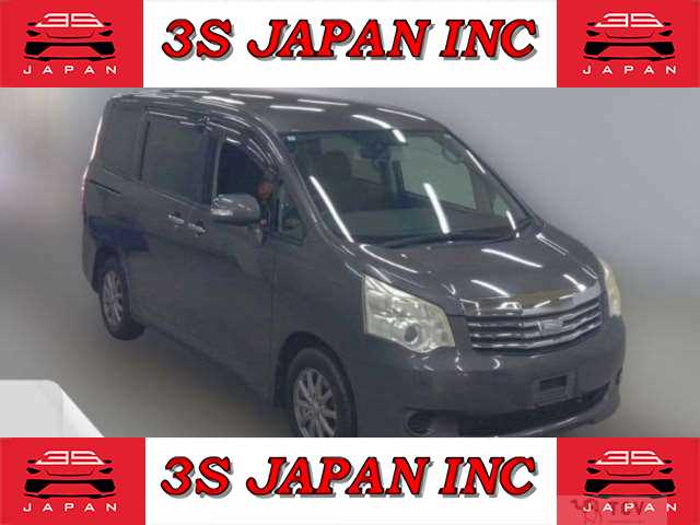 2013 Toyota Noah