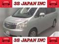 2013 Toyota Noah