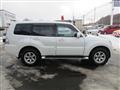 2015 Mitsubishi Pajero
