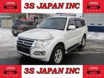 2015 Mitsubishi Pajero