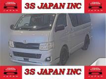 2004 Toyota Hiace Van