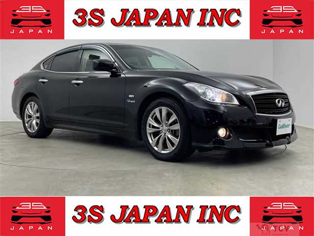 2013 Nissan FUGA HYBRID