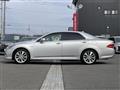 2011 Toyota Crown Hybrid