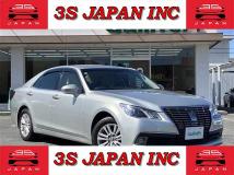 2013 Toyota Crown Royal Series