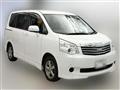 2013 Toyota Noah