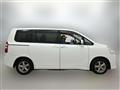 2013 Toyota Noah